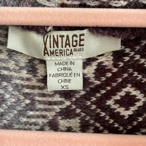 Aztec print sweater, Size XS - Picture 3 of 3